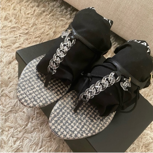 Chanel sandals - Picture 1 of 8